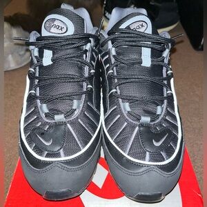 AIR MAX 98 
BLACK/SMOKE GREY 
SIZE 11
